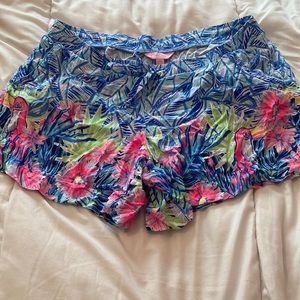 Lilly Pulitzer shorts size medium